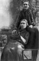 Леся Українка та О.А.Косач-Шимановська. Фото 1906 р.